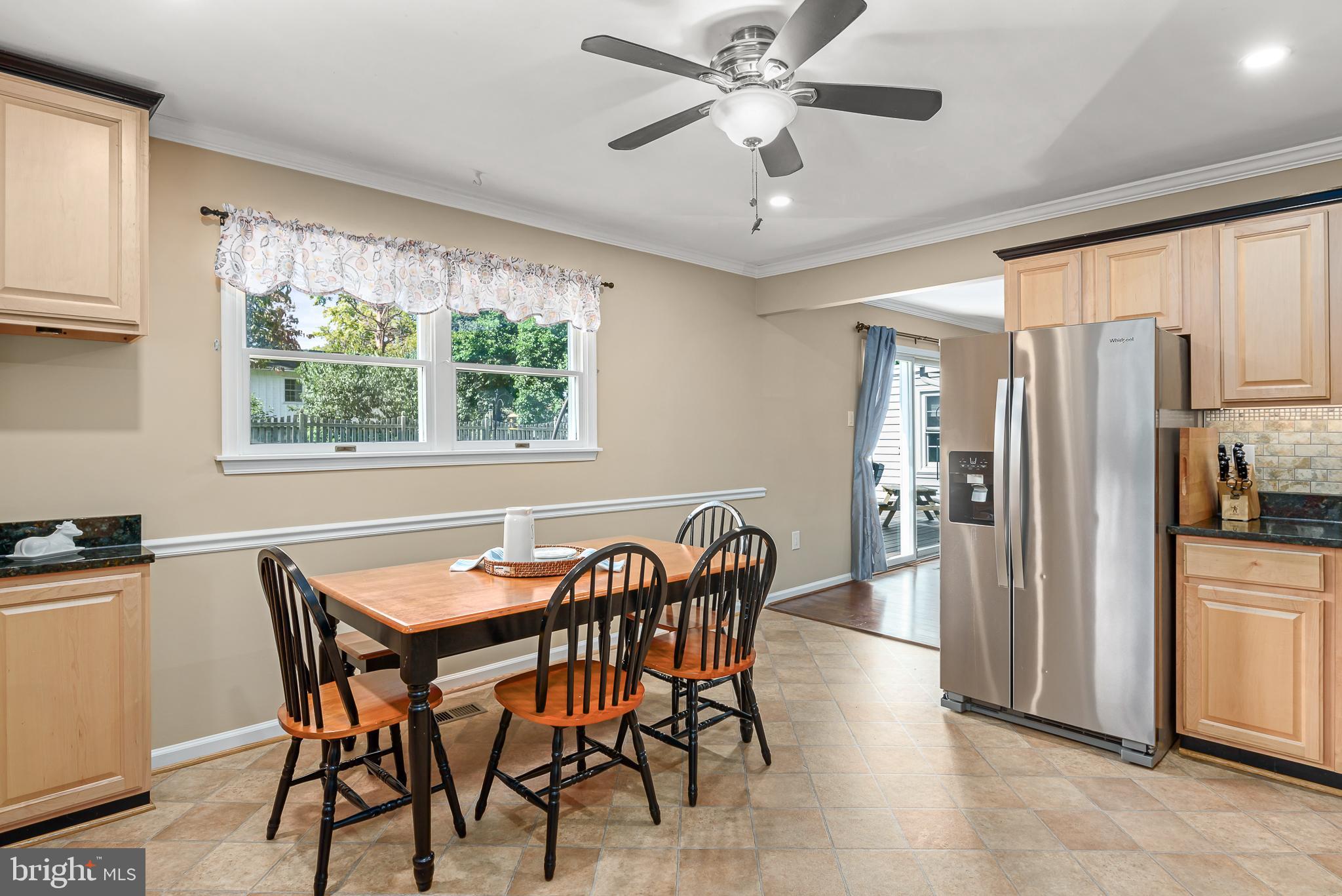 415 Patrick Lane Herndon, VA 20170 - Photo 19 of 34 Kitchen