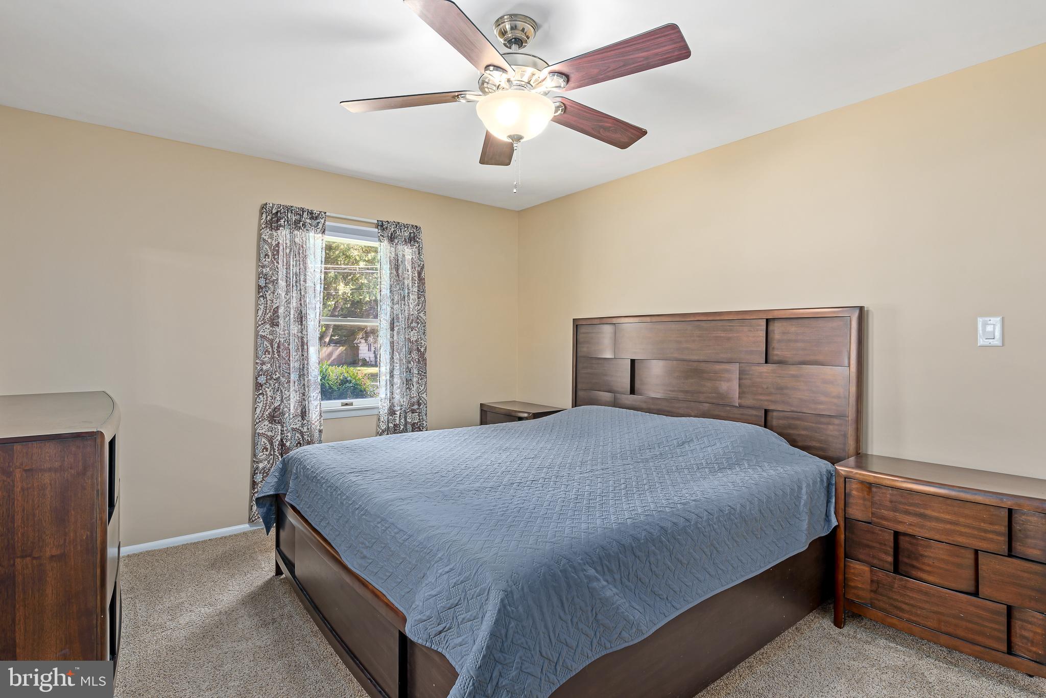 415 Patrick Lane Herndon, VA 20170 - Photo 20 of 34 Primary bedroom