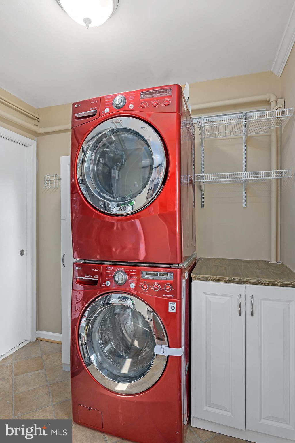 415 Patrick Lane Herndon, VA 20170 - Photo 34 of 34 Laundry room