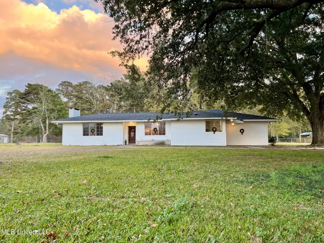 $219,900 | 174 Victory Road, Laurel, MS 39443