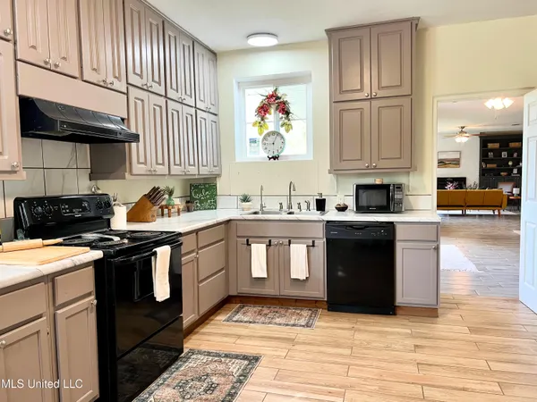 $219,900 | 174 Victory Road, Laurel, MS 39443
