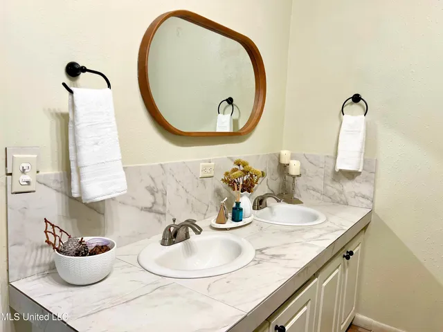 $219,900 | 174 Victory Road, Laurel, MS 39443