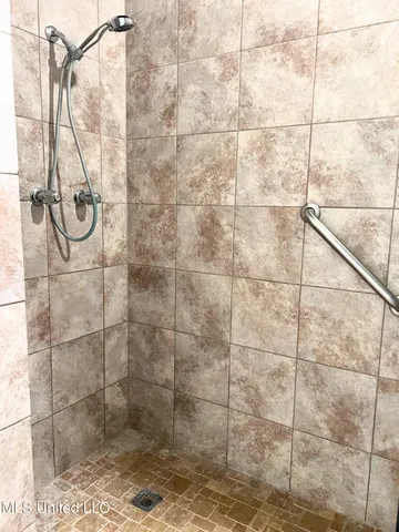 $219,900 | 174 Victory Road, Laurel, MS 39443