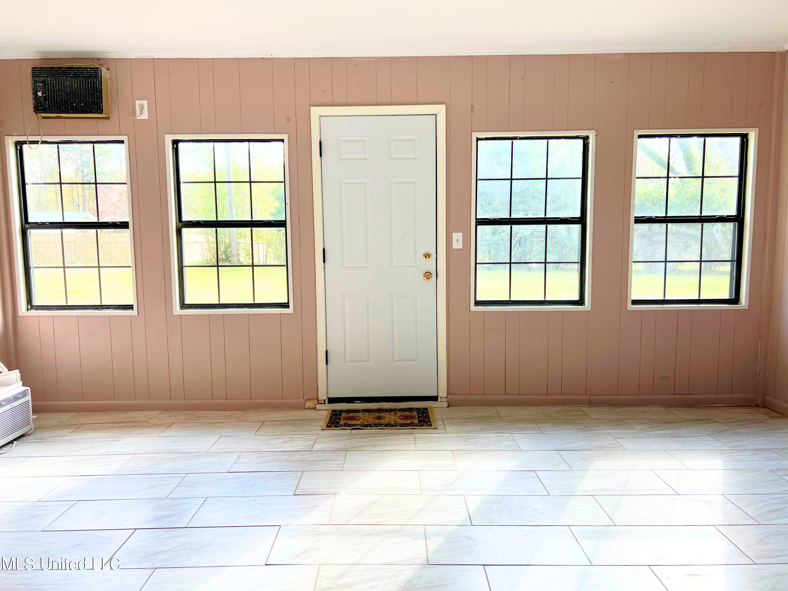 174 Victory Road Laurel, MS 39443 - Photo 26 of 34 Attached Apartment