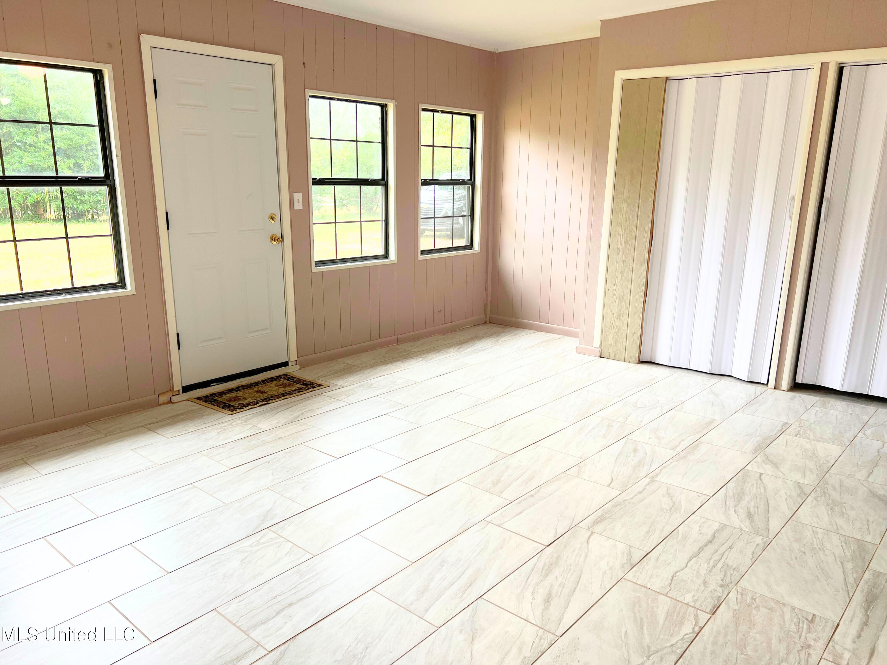 174 Victory Road Laurel, MS 39443 - Photo 27 of 34 Attached Apartment 2