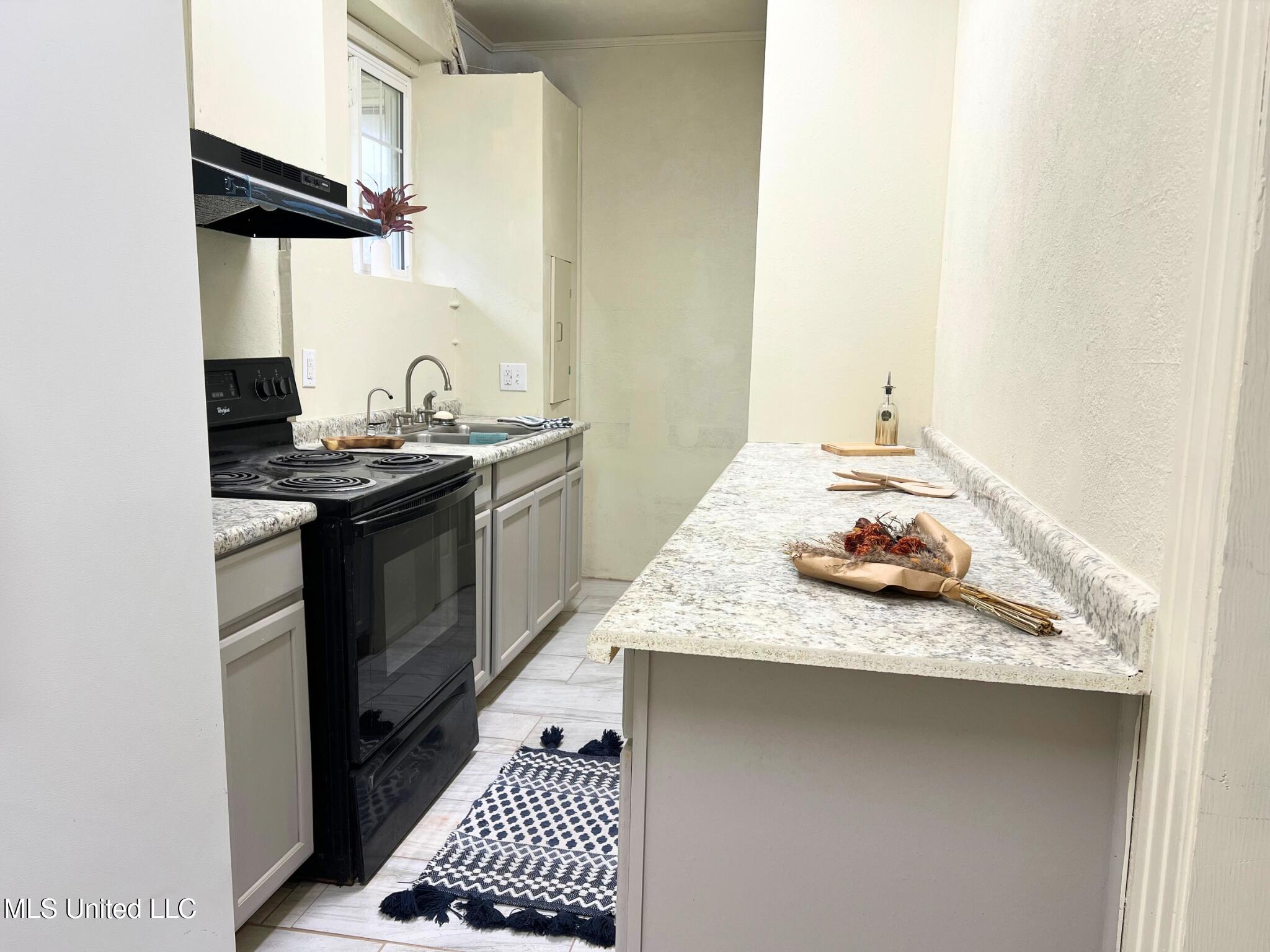 174 Victory Road Laurel, MS 39443 - Photo 28 of 34 Apartment Kitchen