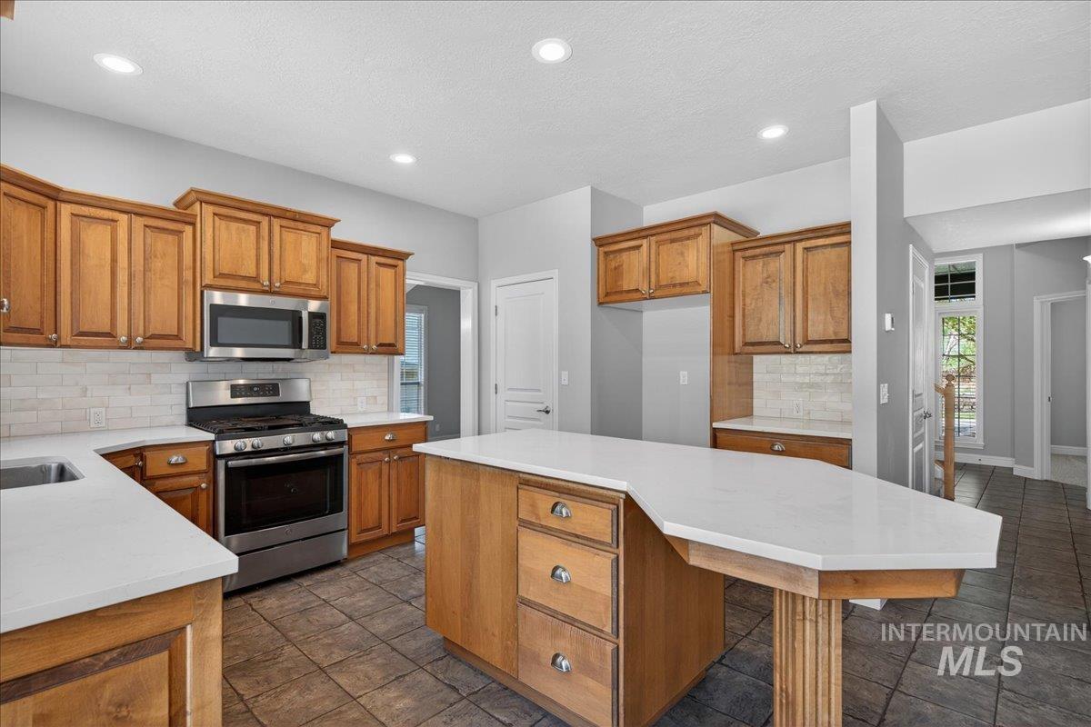 12935 North Schicks Ridge Road Boise, ID 83714 - Photo 8 of 44