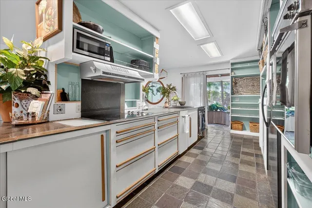 $1,200,000 | 290 Camden Valley Road, Salem, NY 12873