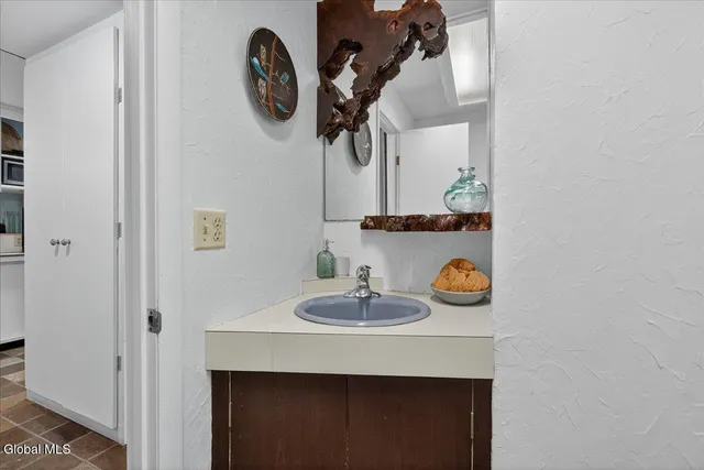 $1,200,000 | 290 Camden Valley Road, Salem, NY 12873