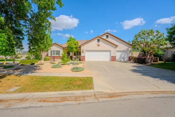 $560,000 | 3634 North Jackie Street, Visalia, CA 93291