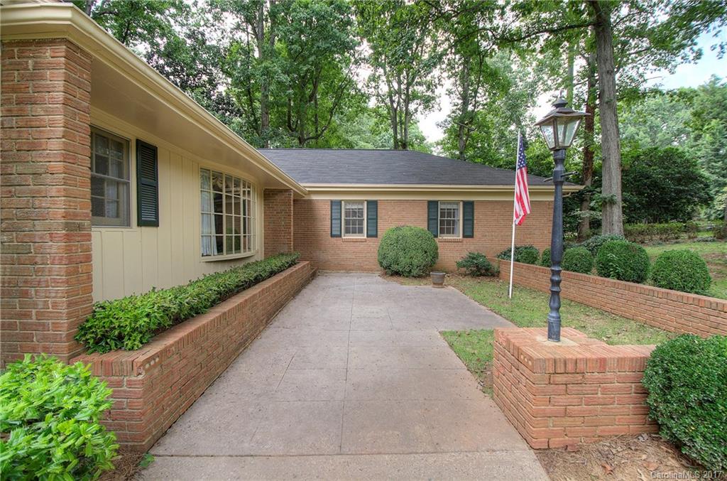 4108 Crossgate Road Charlotte, NC 28226 - Photo 4 of 24 Gallery Image 4