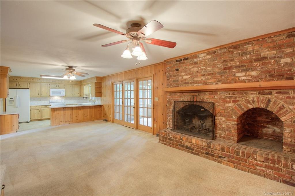 4108 Crossgate Road Charlotte, NC 28226 - Photo 7 of 24 Gallery Image 7