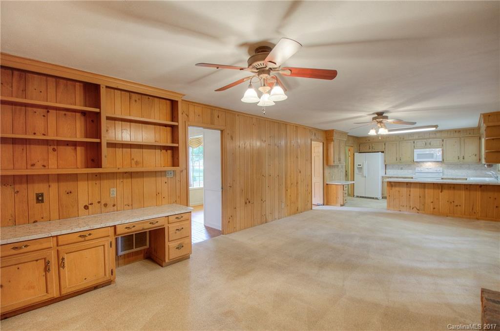 4108 Crossgate Road Charlotte, NC 28226 - Photo 9 of 24 Gallery Image 9