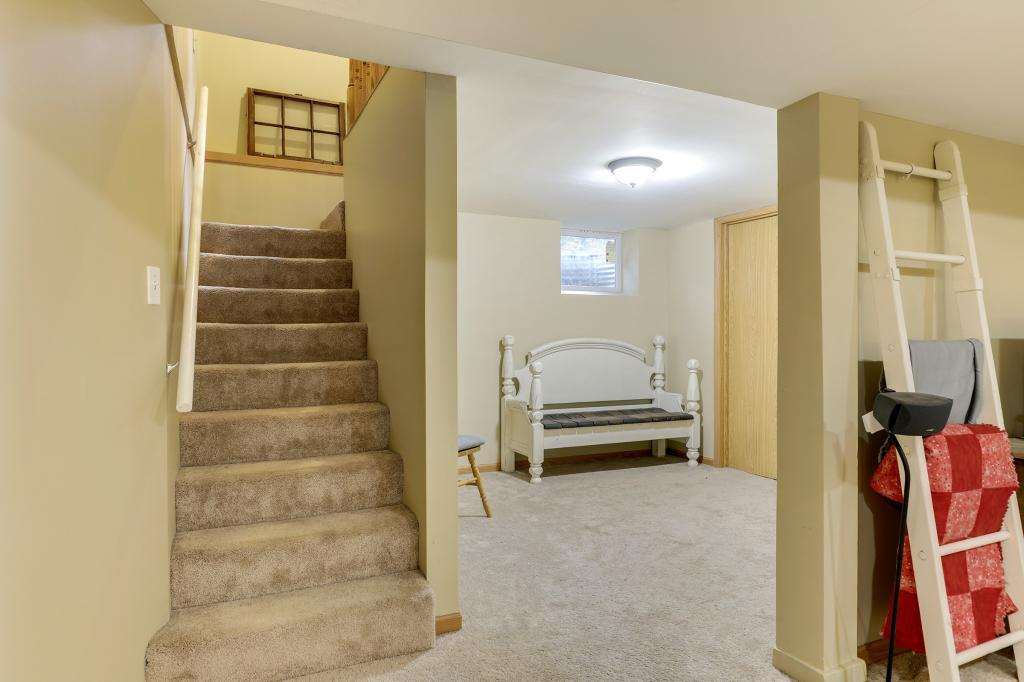 112 Keith Road Circle Pines, MN 55014 - Photo 14 of 31 Gallery Image 14