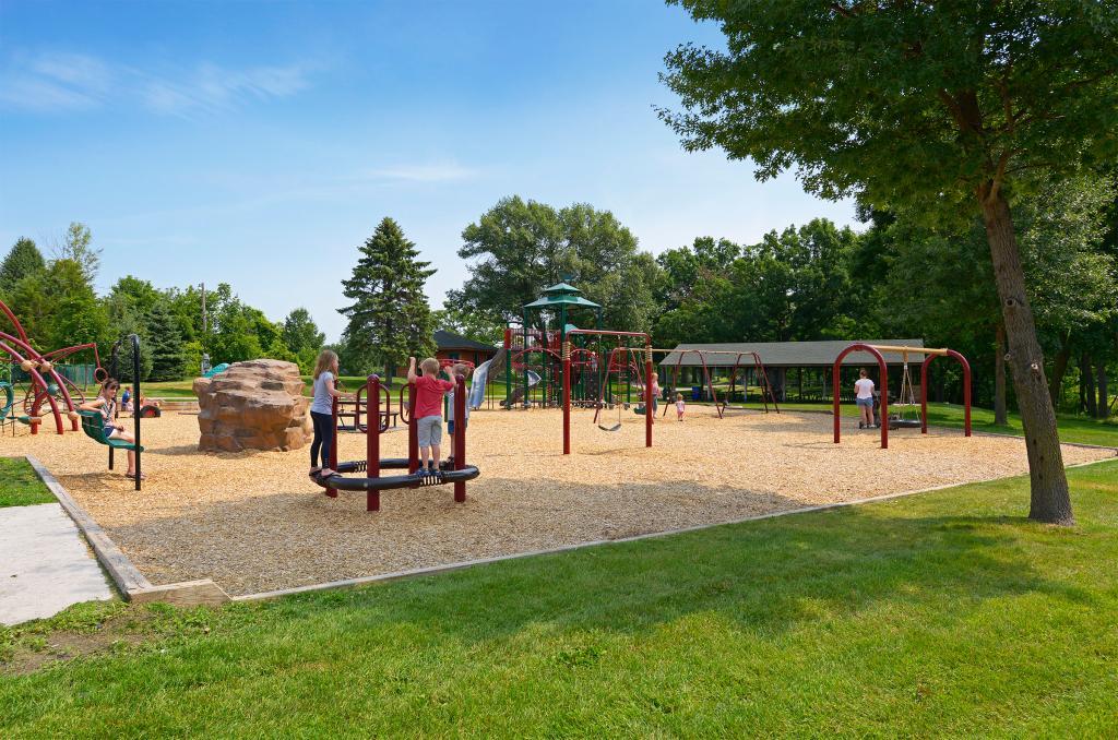 112 Keith Road Circle Pines, MN 55014 - Photo 31 of 31 Gallery Image 31