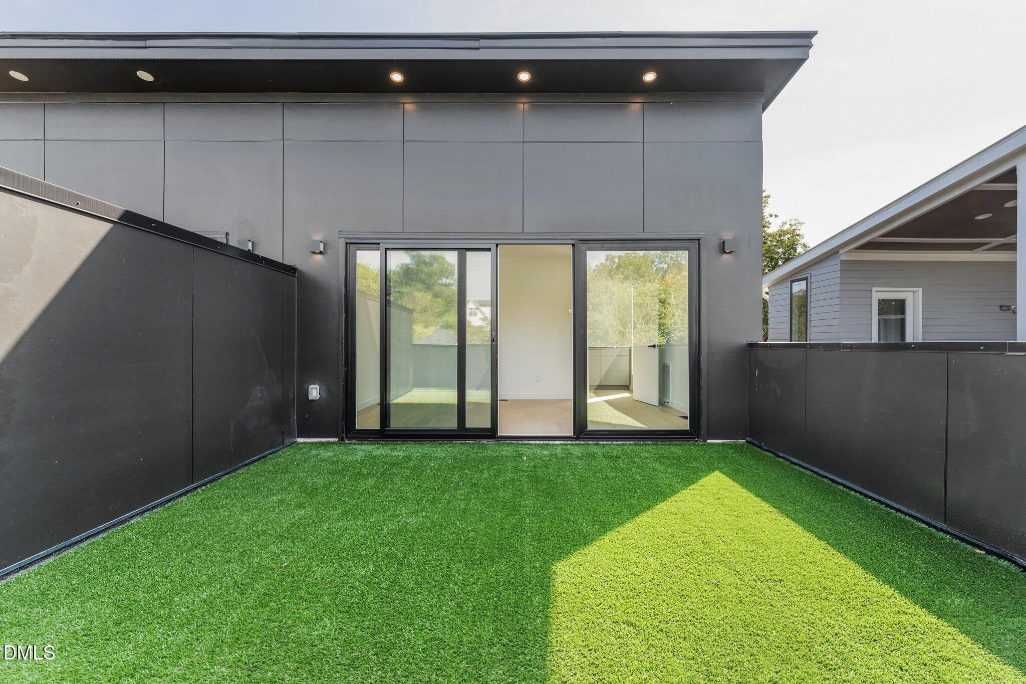 409 Alston Street, Unit 102 Raleigh, NC 27601 - Photo 27 of 37 55-409 Alston St-55