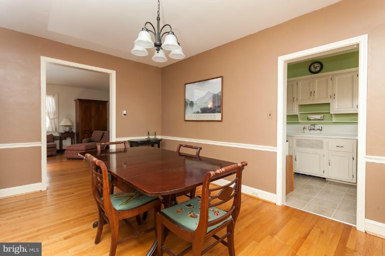 4211 Eastview Road Baltimore, MD 21218 - Photo 14 of 27 Dining Room