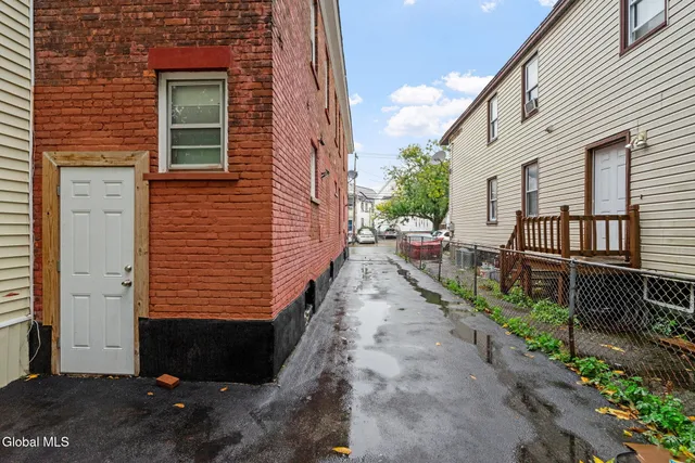 $332,900 | 222 Duane Avenue, Schenectady, NY 12307