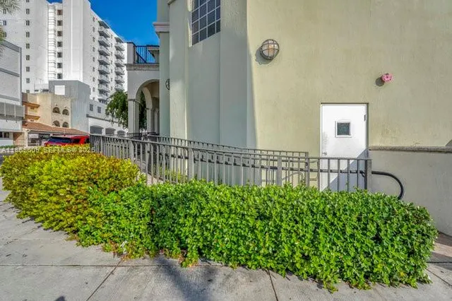 $2,299 | 435 Southwest 12th Avenue, Unit 507, Miami, FL 33130