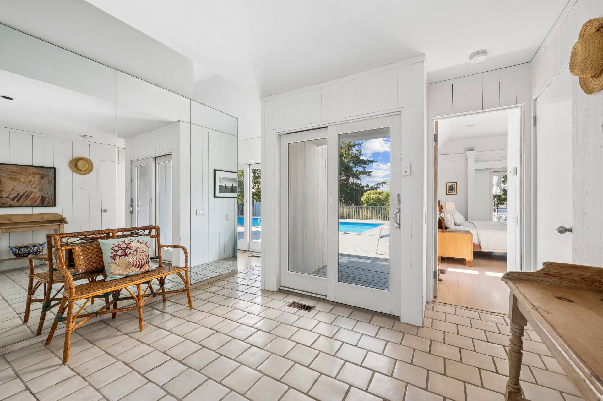 84 Redwood Road Sag Harbor, NY 11963 - Photo 4 of 23 Gallery Image 4