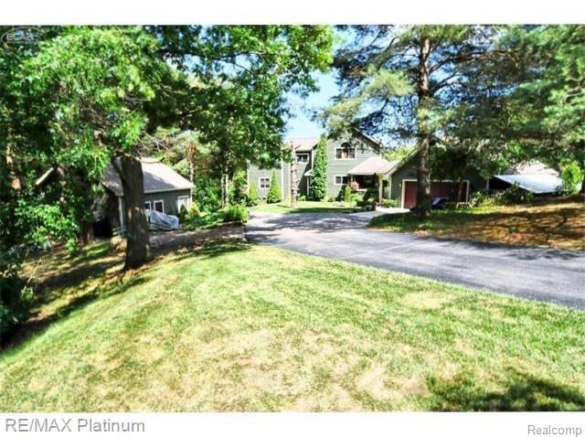 11310 Linden Road Fenton, MI 48430 - Photo 22 of 73 Front 2.jpg