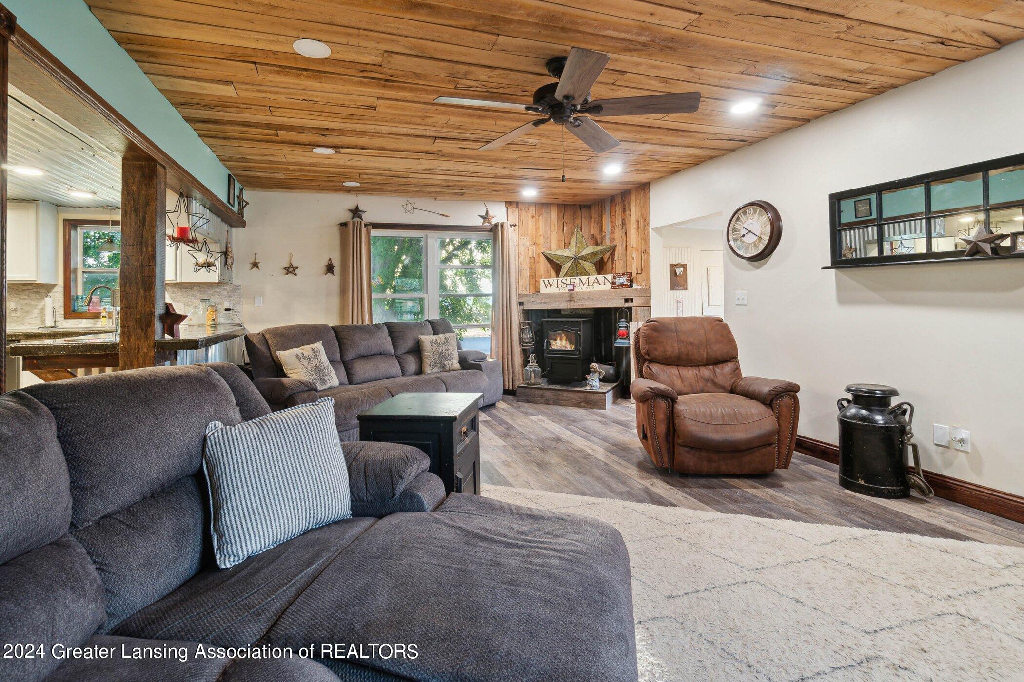 2486 East Hayes Road Ithaca, MI 48847 - Photo 28 of 30 2486-E-Hayes-Rd-Ithaca-MI-48847-WindowSt