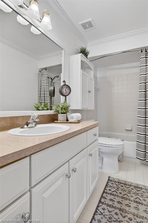 1765 Hawthorne Ridge Walled Lake, MI 48390 - Photo 40 of 46 Gallery Image 40