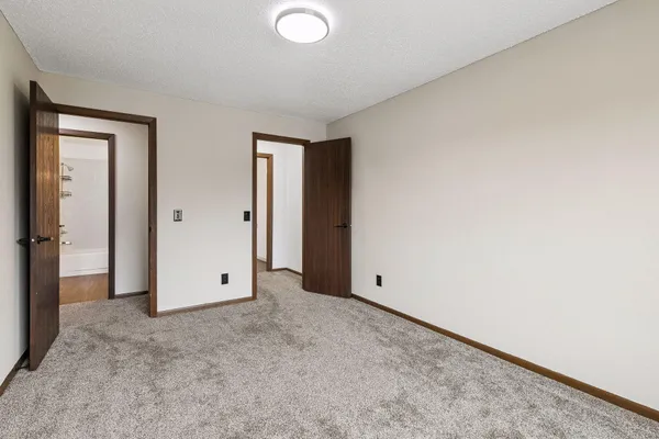 $154,000 | 14620 Garrett Avenue, Unit 304, Apple Valley, MN 55124