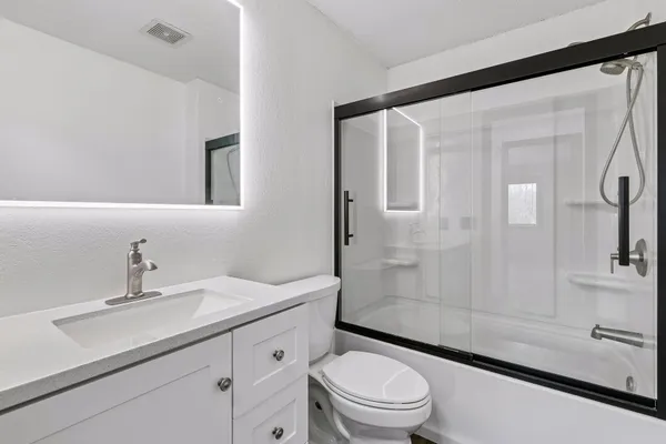 $154,000 | 14620 Garrett Avenue, Unit 304, Apple Valley, MN 55124