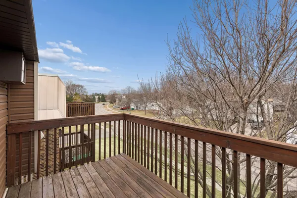 $154,000 | 14620 Garrett Avenue, Unit 304, Apple Valley, MN 55124