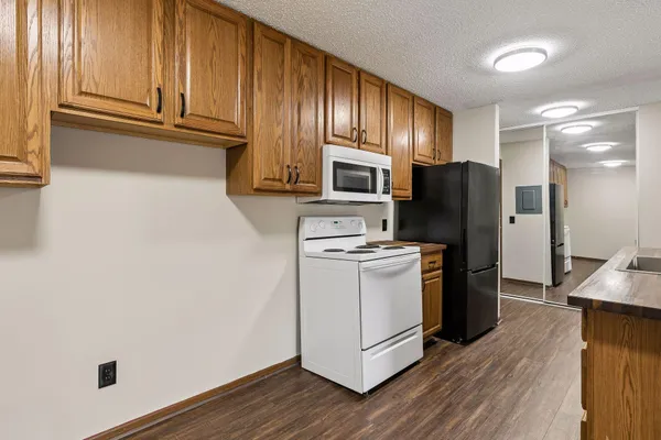 $154,000 | 14620 Garrett Avenue, Unit 304, Apple Valley, MN 55124