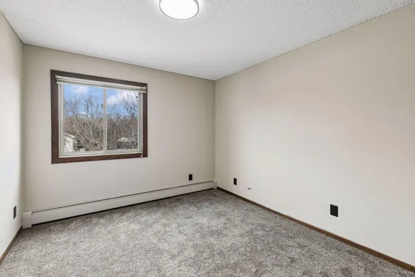 $154,000 | 14620 Garrett Avenue, Unit 304, Apple Valley, MN 55124