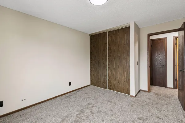 $154,000 | 14620 Garrett Avenue, Unit 304, Apple Valley, MN 55124