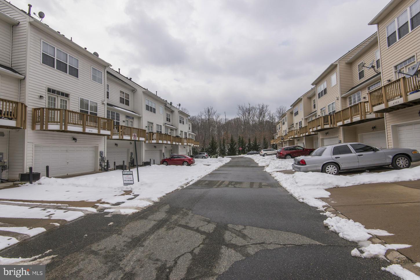 4929 Chaste Tree Place Woodbridge, VA 22192 - Photo 4 of 29 Exterior (Rear)