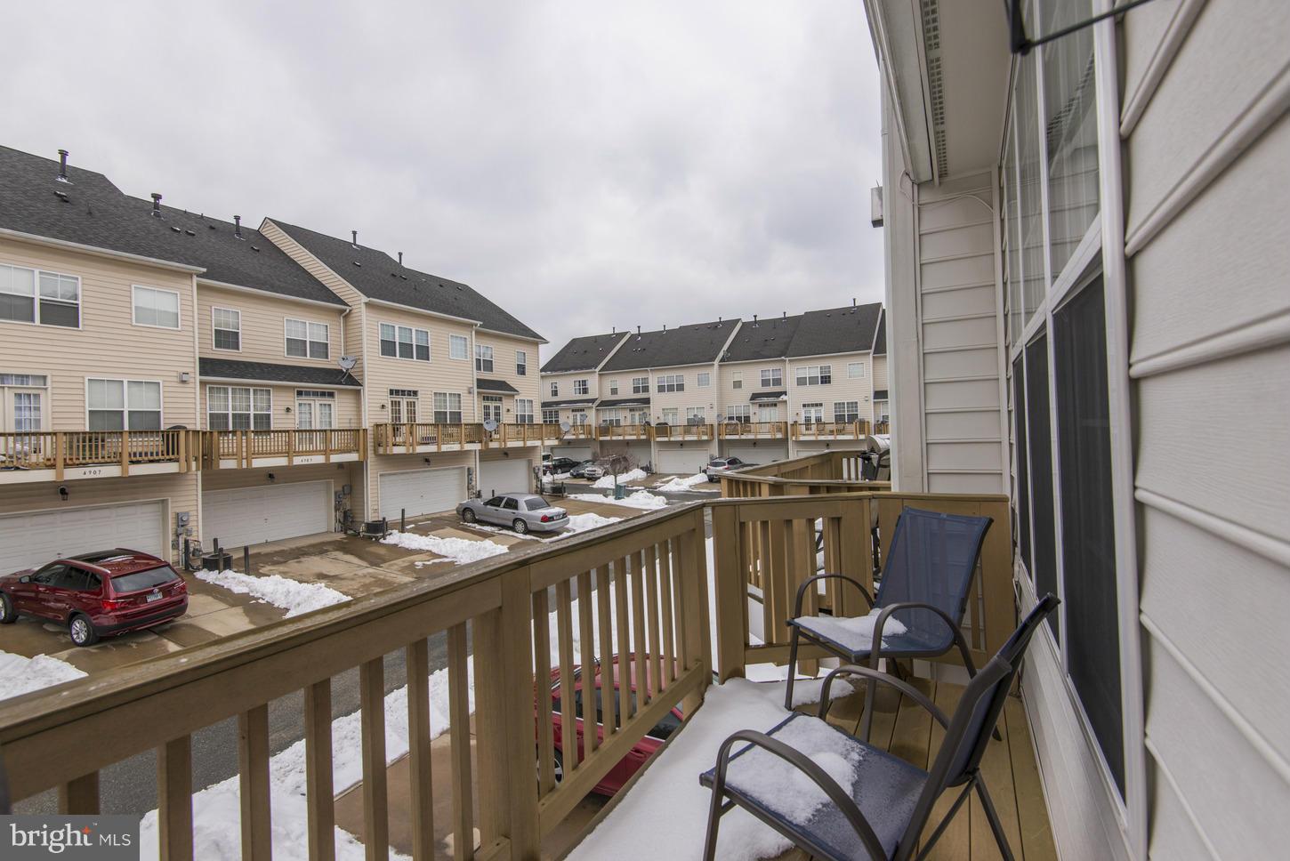 4929 Chaste Tree Place Woodbridge, VA 22192 - Photo 5 of 29 Deck off kitchen