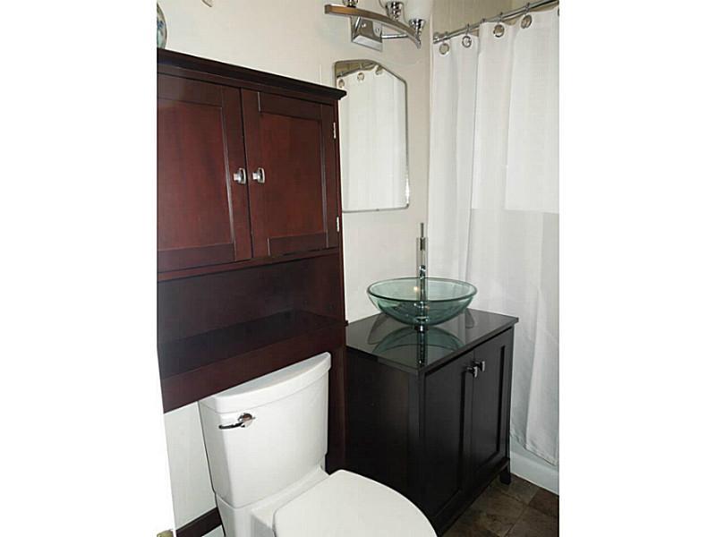 7651 Brehob Road Indianapolis, IN 46217 - Photo 14 of 19 Gallery Image 14