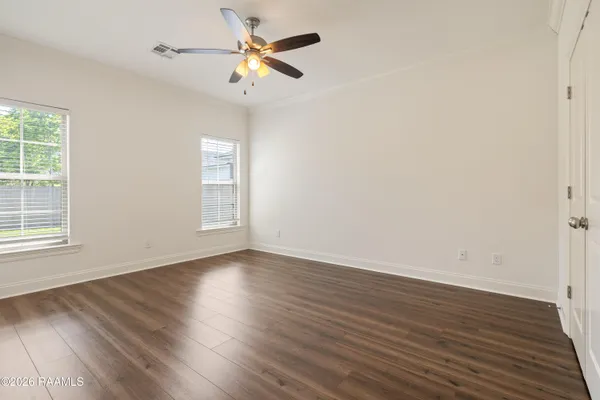 $1,800 | 237 Twin Meadow Lane, Lafayette, LA 70508