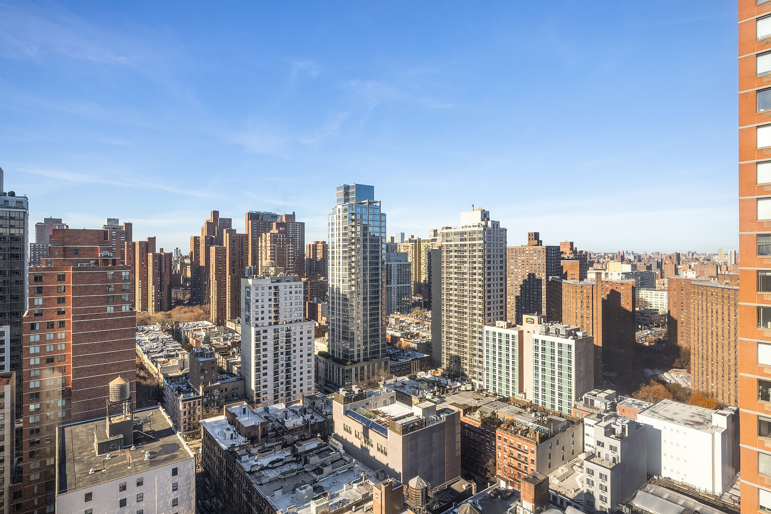 1725 York Avenue, Unit 31H Manhattan, NY 10128 - Photo 9 of 11 a view of city