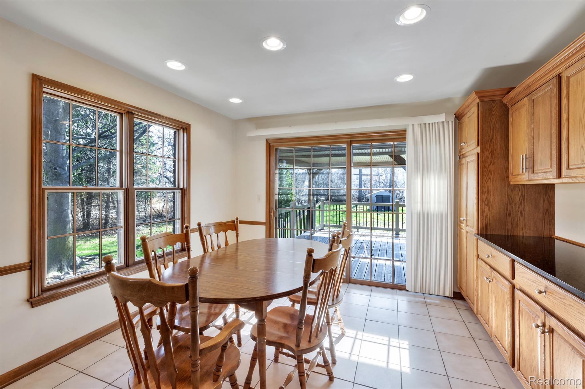 18035 Meridian Road Grosse Ile, MI 48138 - Photo 15 of 30 Kitchen