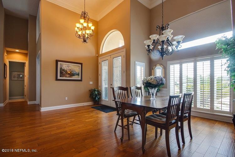 2108RomeoPoint dining