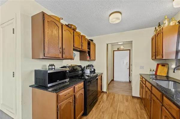 $147,500 | 3 West Douglas Street, Iola, KS 66749