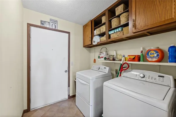 $147,500 | 3 West Douglas Street, Iola, KS 66749