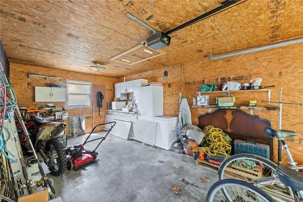 $147,500 | 3 West Douglas Street, Iola, KS 66749