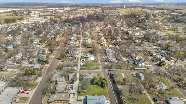 $147,500 | 3 West Douglas Street, Iola, KS 66749