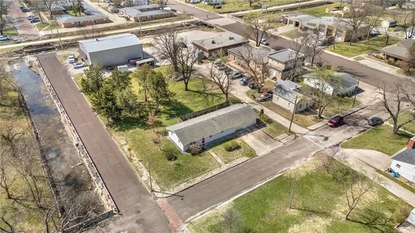 $147,500 | 3 West Douglas Street, Iola, KS 66749