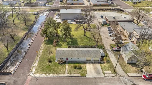$147,500 | 3 West Douglas Street, Iola, KS 66749