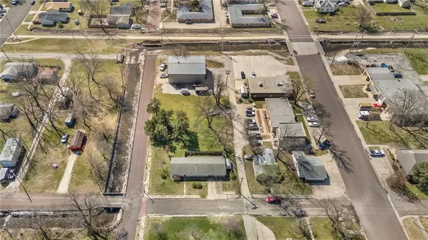 $147,500 | 3 West Douglas Street, Iola, KS 66749