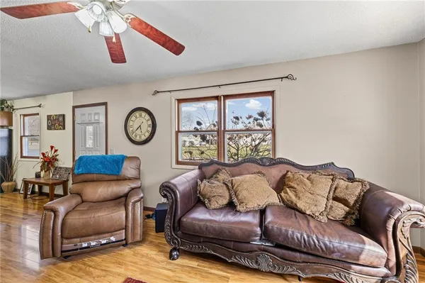 $147,500 | 3 West Douglas Street, Iola, KS 66749