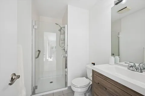 $2,995,000 | 14 Livery Lane, East Hampton, NY 11937