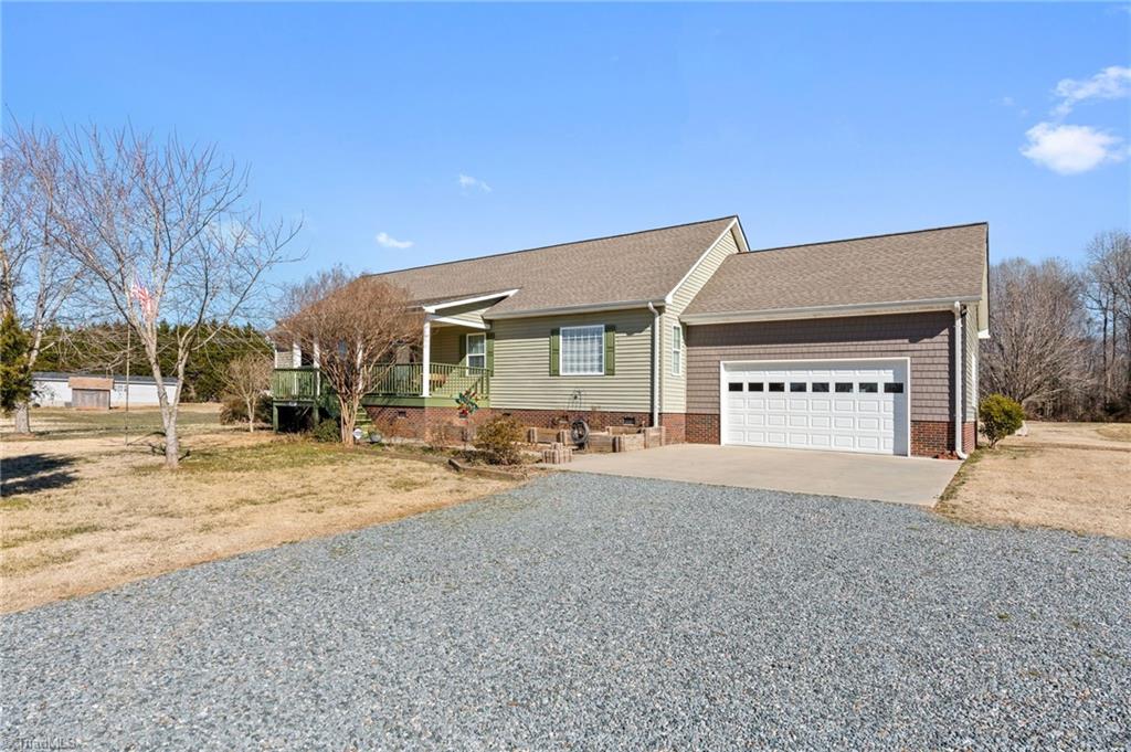 261 Nabors Road Statesville, NC 28677 - Photo 2 of 24